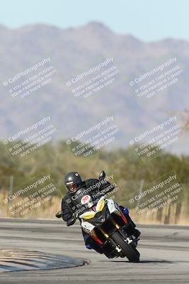 media/Dec-01-2025-Moto Forza (Mon) [[2daa91e15f]]/2-Intermediate Group/Session 3 (Turn 3)/